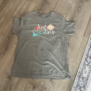 Nike tshirt
